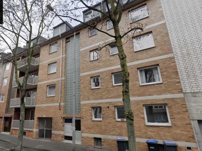 Gemütliche, gepflegte 2-Raum-DG-Wohnung in Köln Kalk auch WG geeignet
