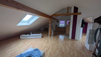 2x Helle 2-Zimmer Dachgeschosswohnung inkl. Einbauküche in Volxheim