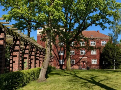 3-Zimmer Altbauwohnung - saniert und bezugsfrei