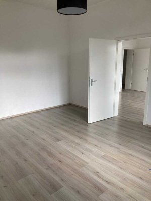 Moderne Wohnung in schönem Altbau