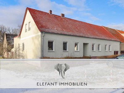 ZFH am Waldrand mit Potenzial
WE1 ca. 92 m² | WE2 ca. 65 m²
unausgebautes DG | Scheune | Vollkelle