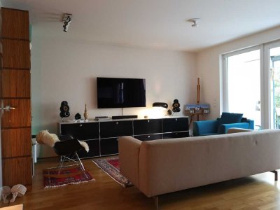 xklusives Apartment, 3 Zi. Wohnung mit Balkon *OHNE MAKLER* Designer Küche Carport