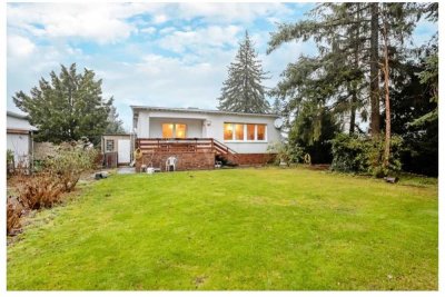 Renovierter Bungalow mit 3 Zimmern und Garage in Rudow (Neukölln)