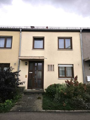 Charmantes Reihenmittelhaus in idyllischer Feldrandlage auf der Schanz
