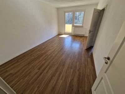 2RW im Grünen + Badewanne + Balkon + Solar