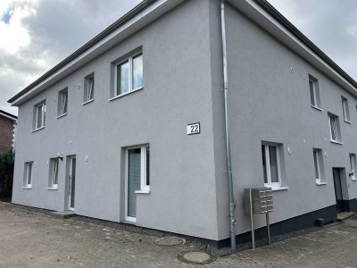 Sanierte 1 Zimmer Dachterrassen Wohnung im KFW Niedrigenergiehaus zentral in Schacht-Audorf