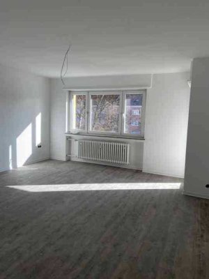 Hier können Sie schon bald in unsere renovierte 3 Zimmerwohnung einziehen!