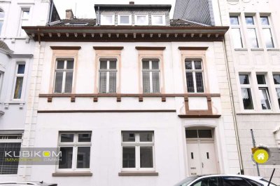 Ohligs, Altbau, 65 m², drei Zimmer, KDB, renoviert, neues Bad, Nähe HBF.
