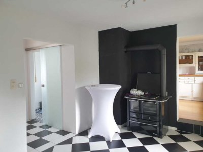 Zweifamilienhaus mit Garten und traumhafter Dachterrasse mit Rheinblick!
Sofort bezugsfrei!