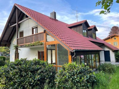 ** attraktives Einfamilienhaus mit schöner Gartenoase, Wintergarten und Doppelgarage **