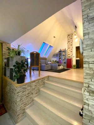 Attraktive 2 Raum--Wohnung mit Loggia und TG-Stellplatz in Altenburg zu verkaufen