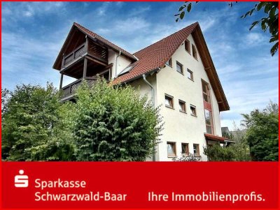 Besondere 4,5-Zimmer-Maisonettewohnung mit Garage