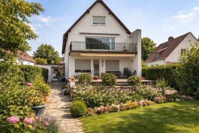 Charmante 3,5-Zimmer-Wohnung: Balkon ins Grüne, Garten & separater Arbeitsbereich