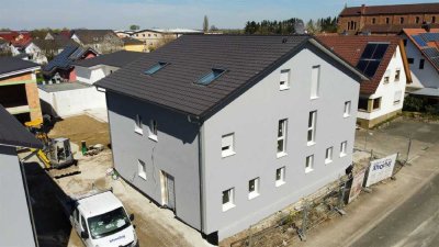 IMA-Immobilien bietet eine Neubau Doppelhaushälfte, schlüsselfertig.