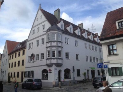 außergewöhnliche 3,5-Zimmer-Galerie-Wohnung mit großer Dachterrasse im Ulrichsviertel / Augsburg