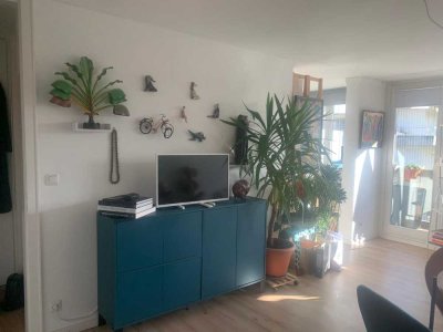 1300.0 € - 32.0 m² - 1.0 Zi.