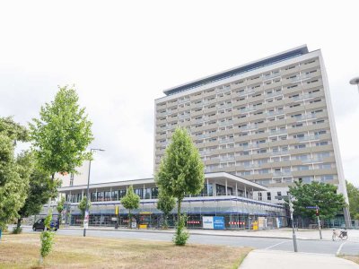 Lichtdurchflutetes Wohnvergnügen mit Loggia und moderner Einbauküche in attraktiver Lage