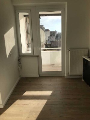 Provisionsfrei! 2-Zimmer-Wohnung in Jugendstilhaus