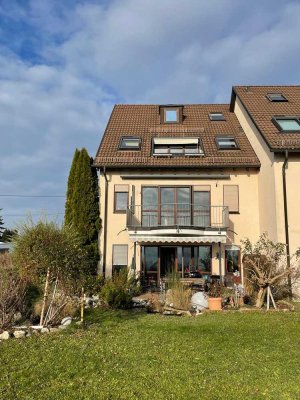 Ihr Logenplatz über Stuttgart: wunderschöne EG-Wohnung mit traumhafter Aussicht