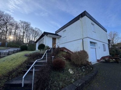 Großes Einfamilienhaus **Mit traumhaft schönem Garten**