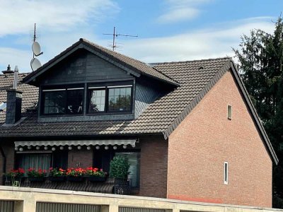 TOPlage Zentrum Dachgeschosswohnung  in Sackgasse eines verklinkerten Dreifamilienhaus