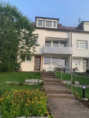 Schönes Reihenhaus in ruhiger, stadtnaher Lage