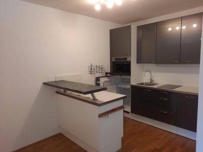 Vermiete ab Mitte Oktober Wohnung in zentraler Lage inkl. Tiefgaragenabstellplatz