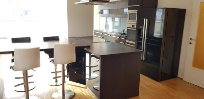 Helle 4-Zimmer Dachgeschosswohnung im Neubau inkl. Garagenplatz