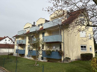 Schöne 3-Zimmer-Wohnung in toller Lage von Hirschaid mit großem sonnigen S/W Balkon und Garage und