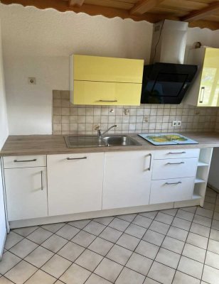 Charmante 2-Zimmer-Wohnung mit Terrasse und Einbauküche