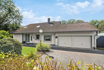 Großzügiges Ein-/ Zweifamilienhaus mit tollem Grundstück in idyllischer Lage