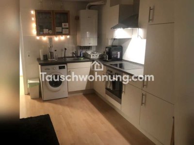 Tauschwohnung: Zentrale helle Single Wohnung mit Balkon und Parkplatz