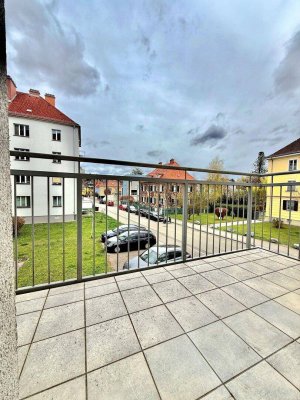 BESTLAGE GEIDORF I FISCHGRÄTPARKETT I SANIERUNGSOBJEKT MIT POTENZIAL I OSTBALKON I LICHTDURCHFLUTET I PROJEKT WOHNEN