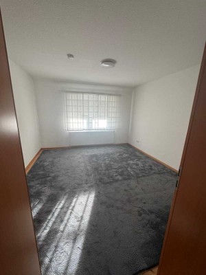 Helle 2-Zimmer Dachgeschosswohnung in Hockstein