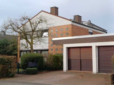 Einfamilienhaus mit Bürotrakt in bevorzugter Lage von Warburg – Wohnen & Arbeiten vereint