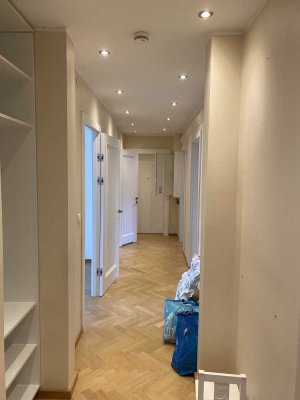 Sonnige Dachwohnung im Altbau
