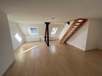 Schöne Dachgeschosswohnung über 2 Etagen Nähe Schrevenpark/Wilhelmplatz