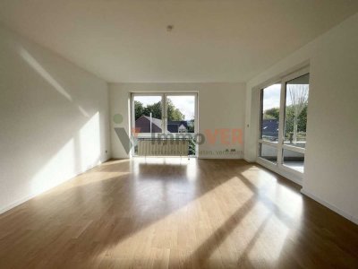 Gepfelgte 3-Zimmer-Wohnung mit Loggia und Einbauküche in Bremen-Osterholz