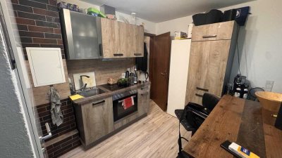 EBK, TERASSE, RENOVIERT - EINZUGSBEREIT