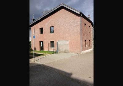 Geräumiges  5-Zimmer-Einfamilienhaus mit EBK in Eschweiler