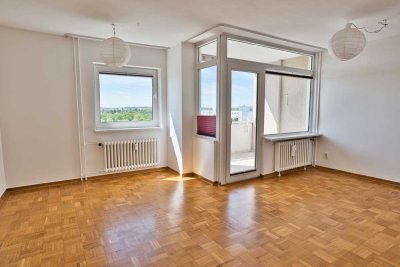 Von Privat: 2-Zimmer-Wohnung mit Balkon, Garage und Keller in Spandau