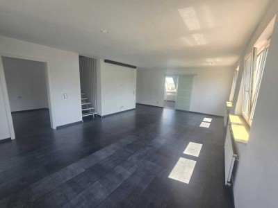 3,5 Zimmer DG Maisonette Wohnung mit Dachterrasse in Neckarsulm Neuberg