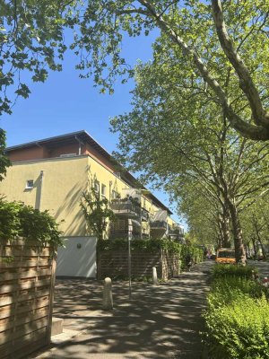 Bezugsfreie 2-Zimmer-Wohnung im Staffelgeschoss mit Balkon in Bonn Bad Godesberg zu verkaufen!