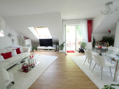 Schicke helle 2-Zimmer Wohnung  mit Blick auf den Meerbach