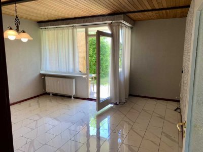 Helle 3-Zimmer-Wohnung mit Terrasse, eigenem Garten und  direktem Zugang zur Natur – Ricklingen