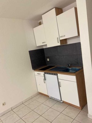 1-Raum-Wohnung mit Balkon und neuer Einbauküche in Weissach