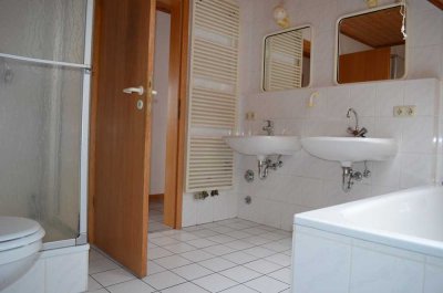 Helle 5-Raum-DG-Wohnung mit Balkon in Rheinbach-Wormersdorf