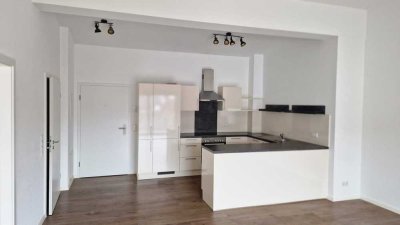 Attraktive 2-Zimmer-Penthouse-Wohnung mit EBK und Balkon in 73553, ALFDORF
