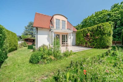 Wohlfühlwohnen in Lerchenau - Familienfreundliches Haus mit Garage & Garten