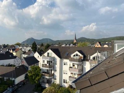 Liebhaberwohnung gr. helle 2-Zimmer DG-ETW mit Weitblick und TG-Platz in 53604 Bad Honnef-Zentrum